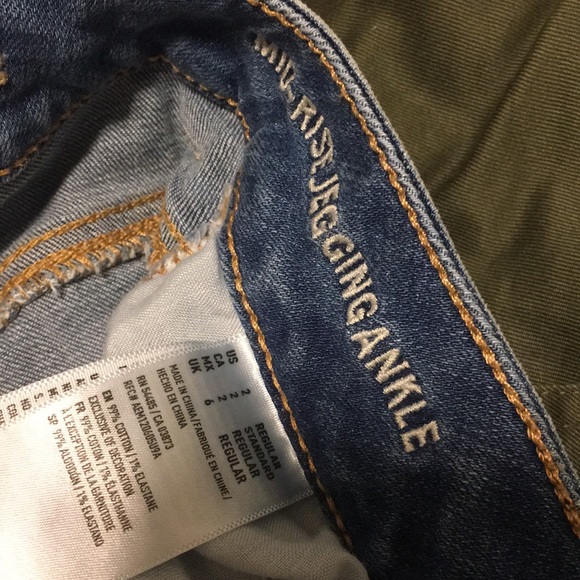 SOLD American Eagle Mid Rise Jegging Ankle - Picture 3 of 3